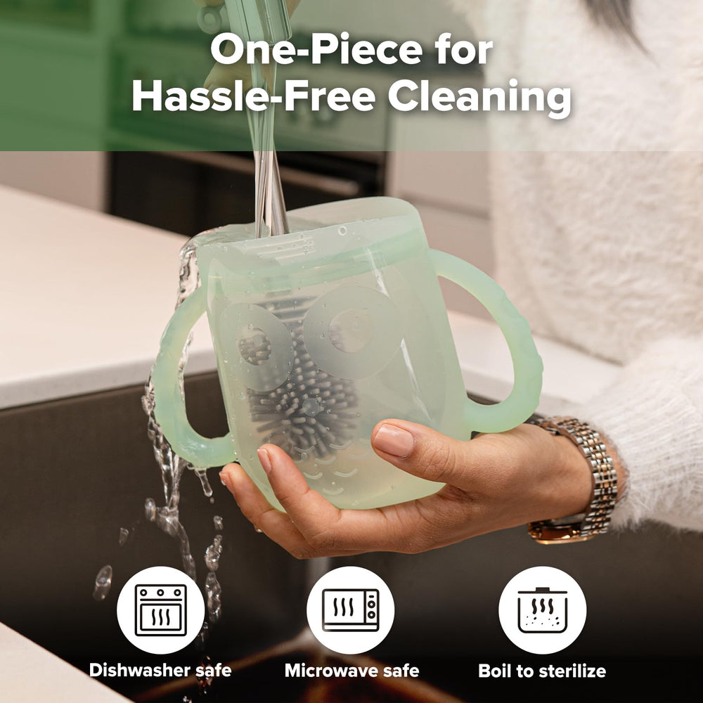 Haakaa Oscar Owl dual-handles promote independent eating for toddlers.