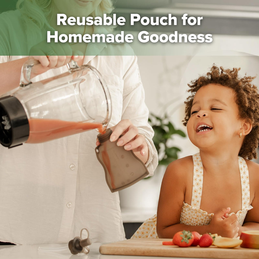 Haakaa pouch with wide neck design makes filling simple and tidy.
