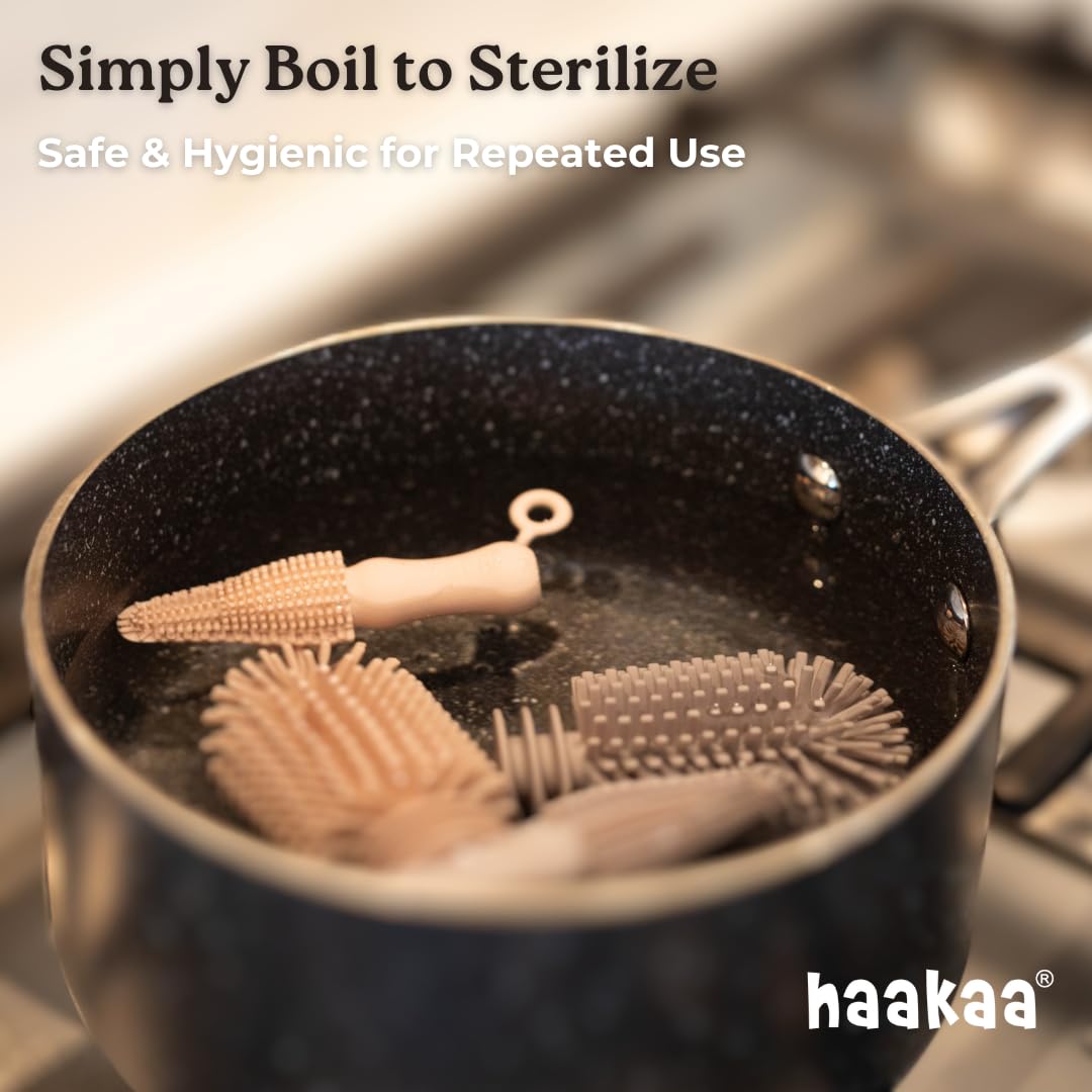 Haakaa Silicone Cleaning Brush Kit dishwasher-safe; easy to clean between uses.