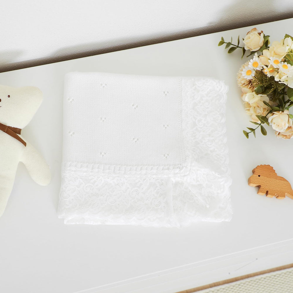 Hadetoto breathable knit keeps baby comfortable.