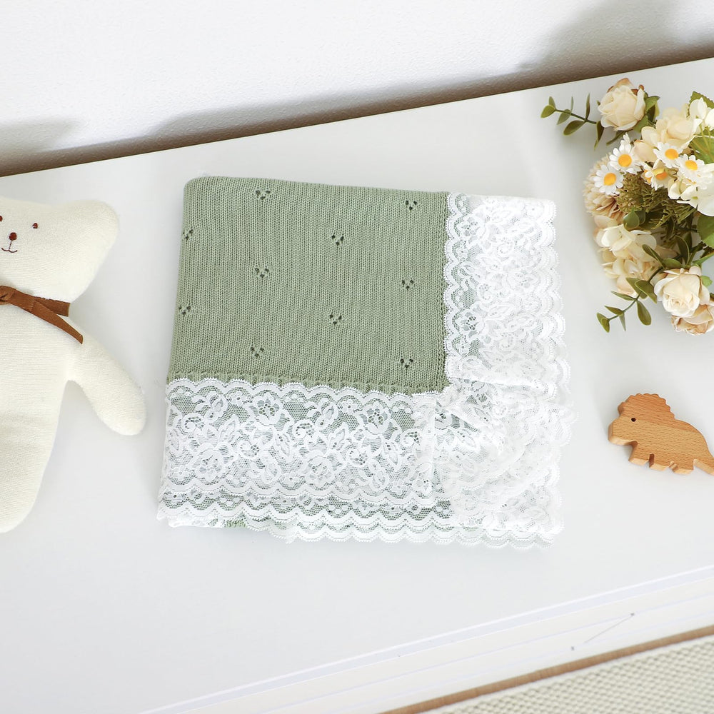 Hadetoto breathable-knit blanket shown as nursing cover and stroller shade.