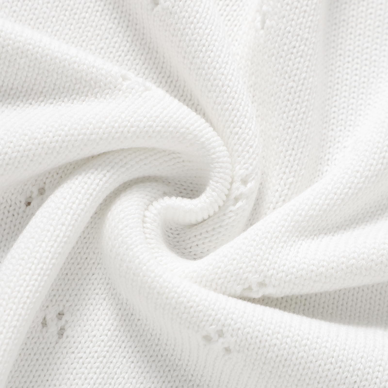 Hadetoto cozy blanket, ideal baby gift.