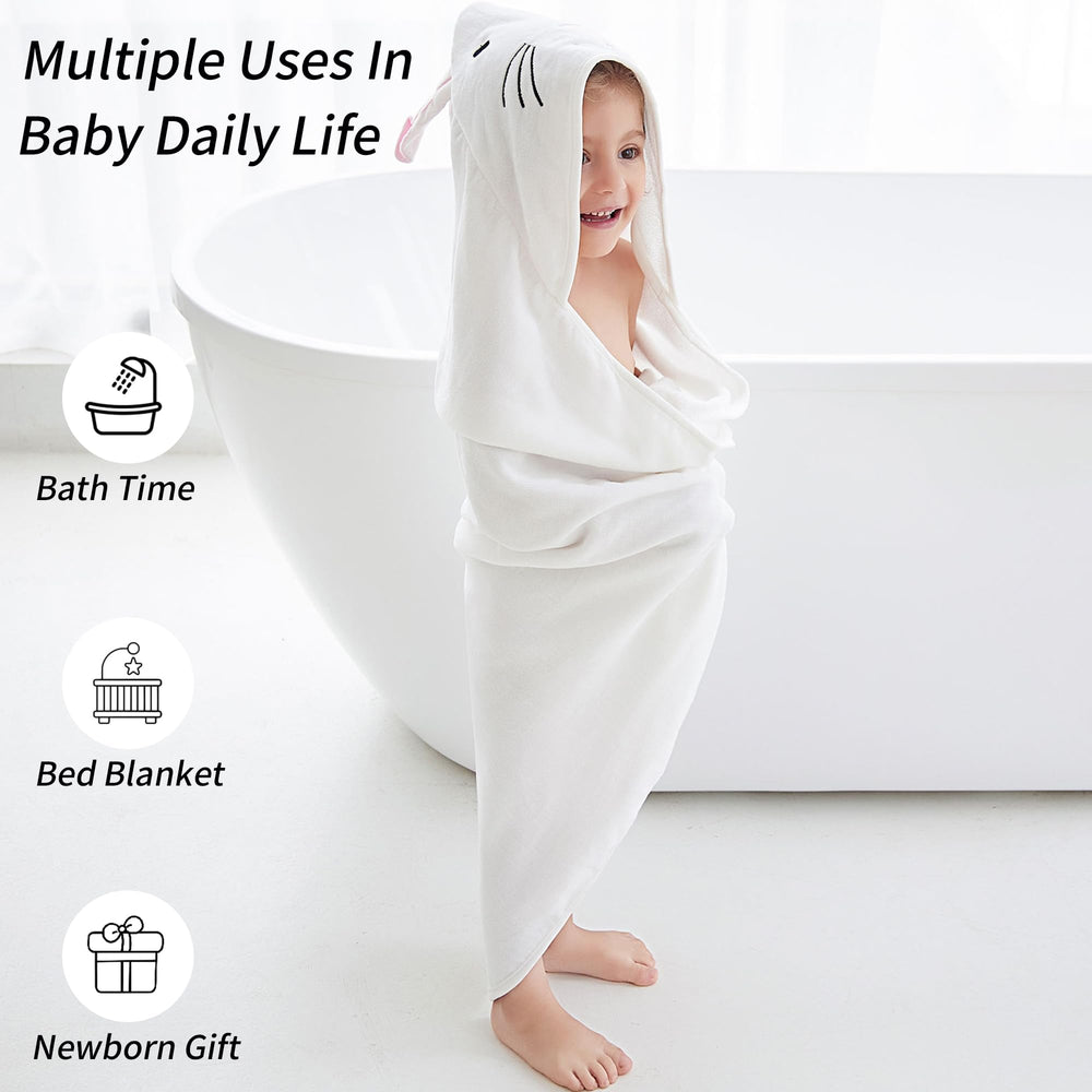 HAHASHOW Panda hooded towel—skin-friendly fabric ideal for sensitive skin.