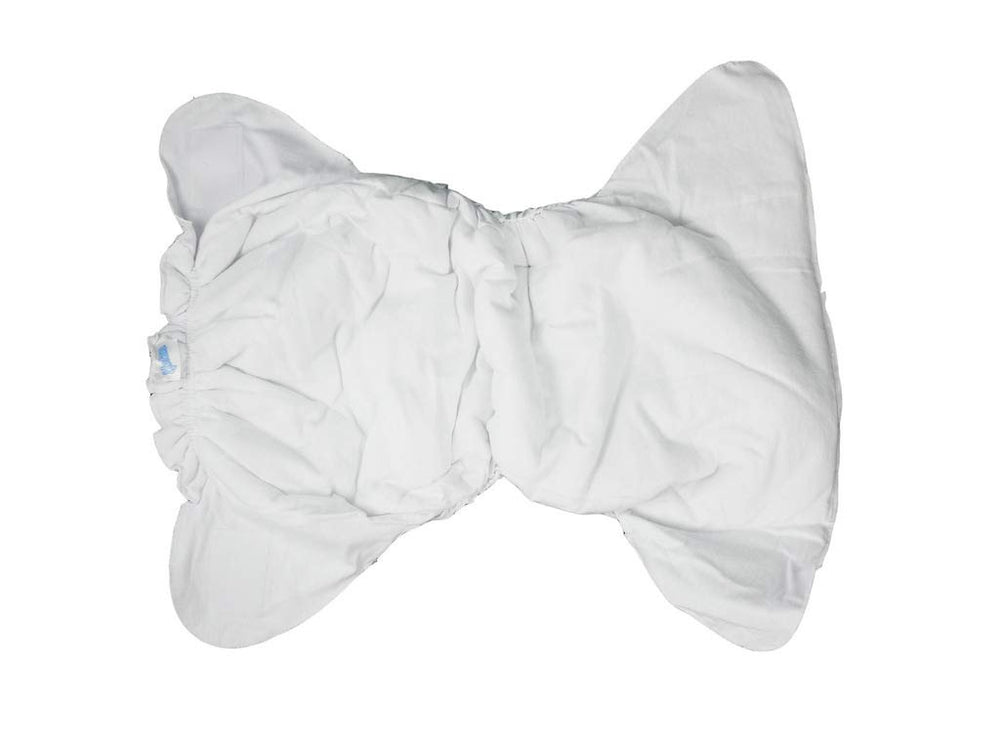 Haian AIO diaper pink color detail, vibrant shade and cozy feel.
