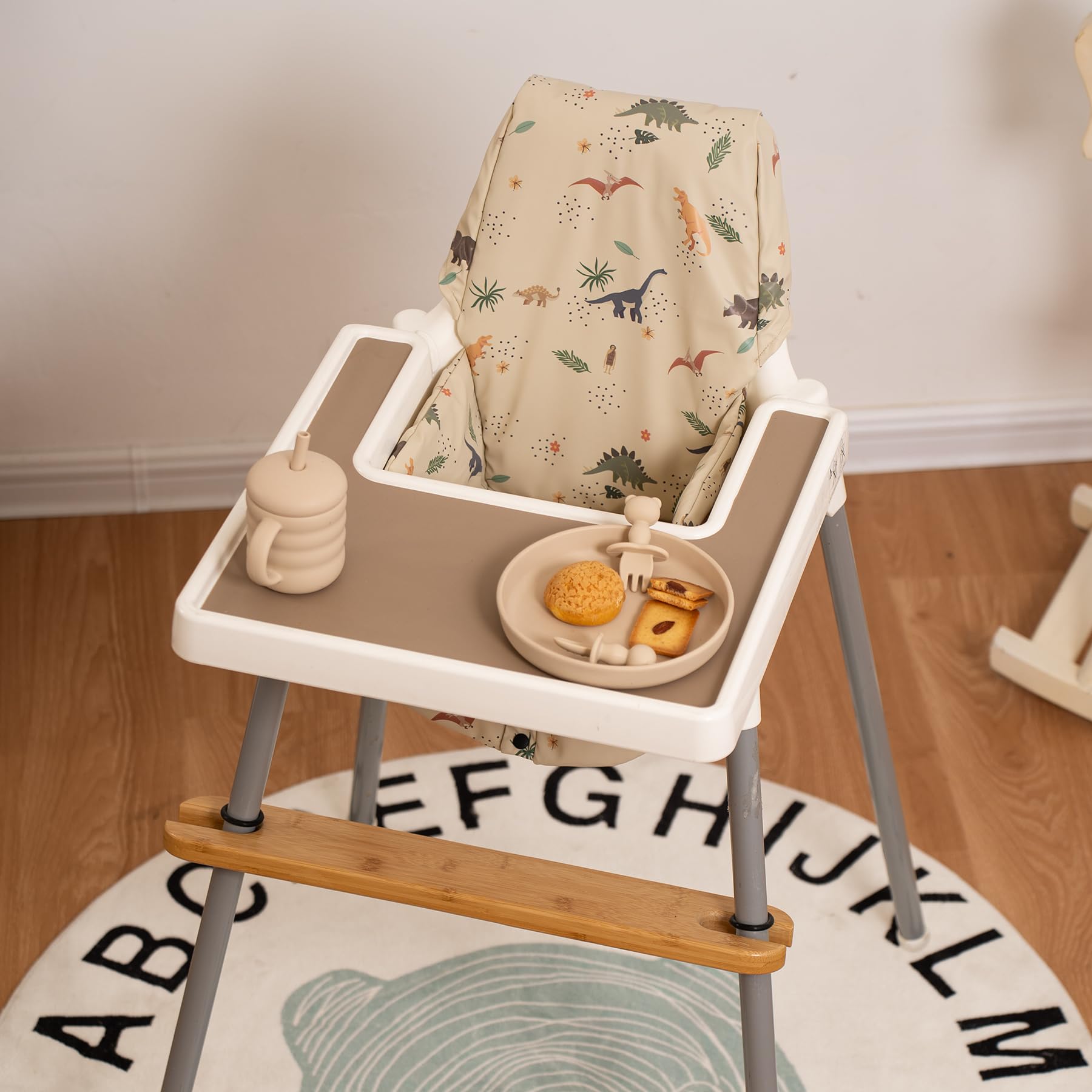 HALAA VAUVA colorful-graphics add cheerful style to mealtime routines