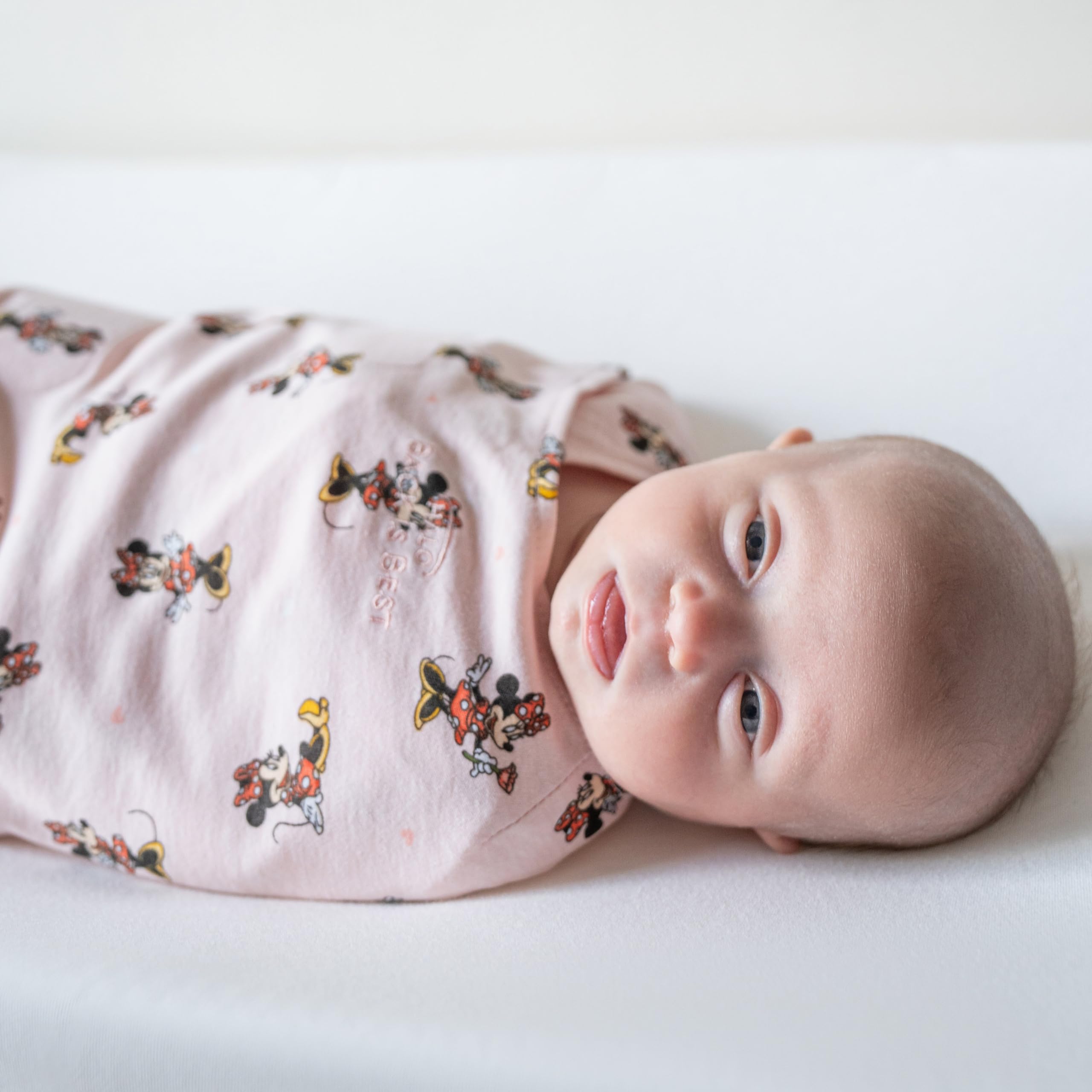 HALO 100% cotton double-knit fabric offers soft, breathable comfort.