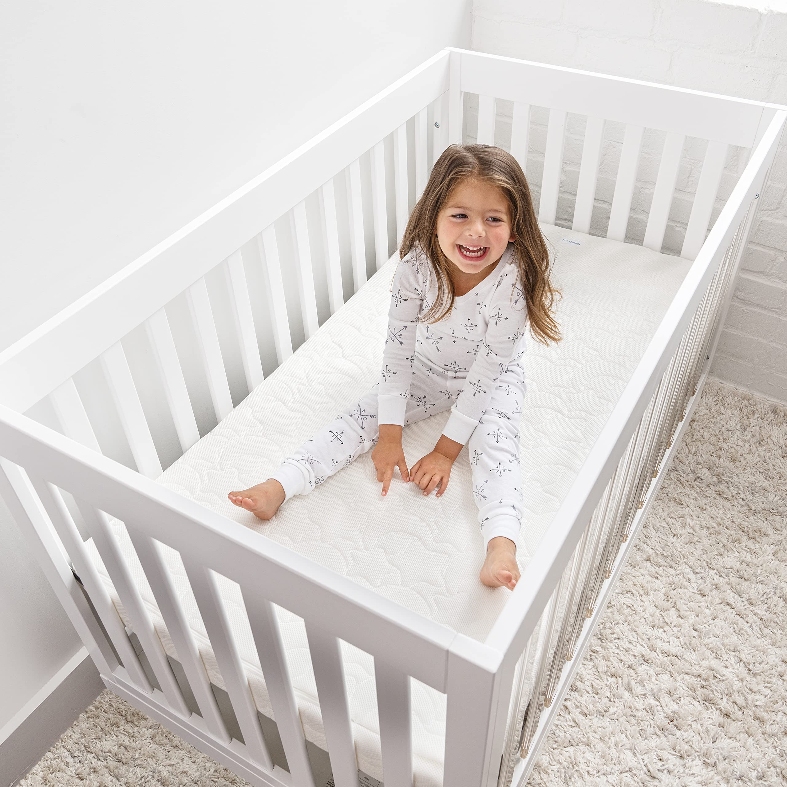 HALO DreamWeave core featuring open strand polymer for a lightweight bed.