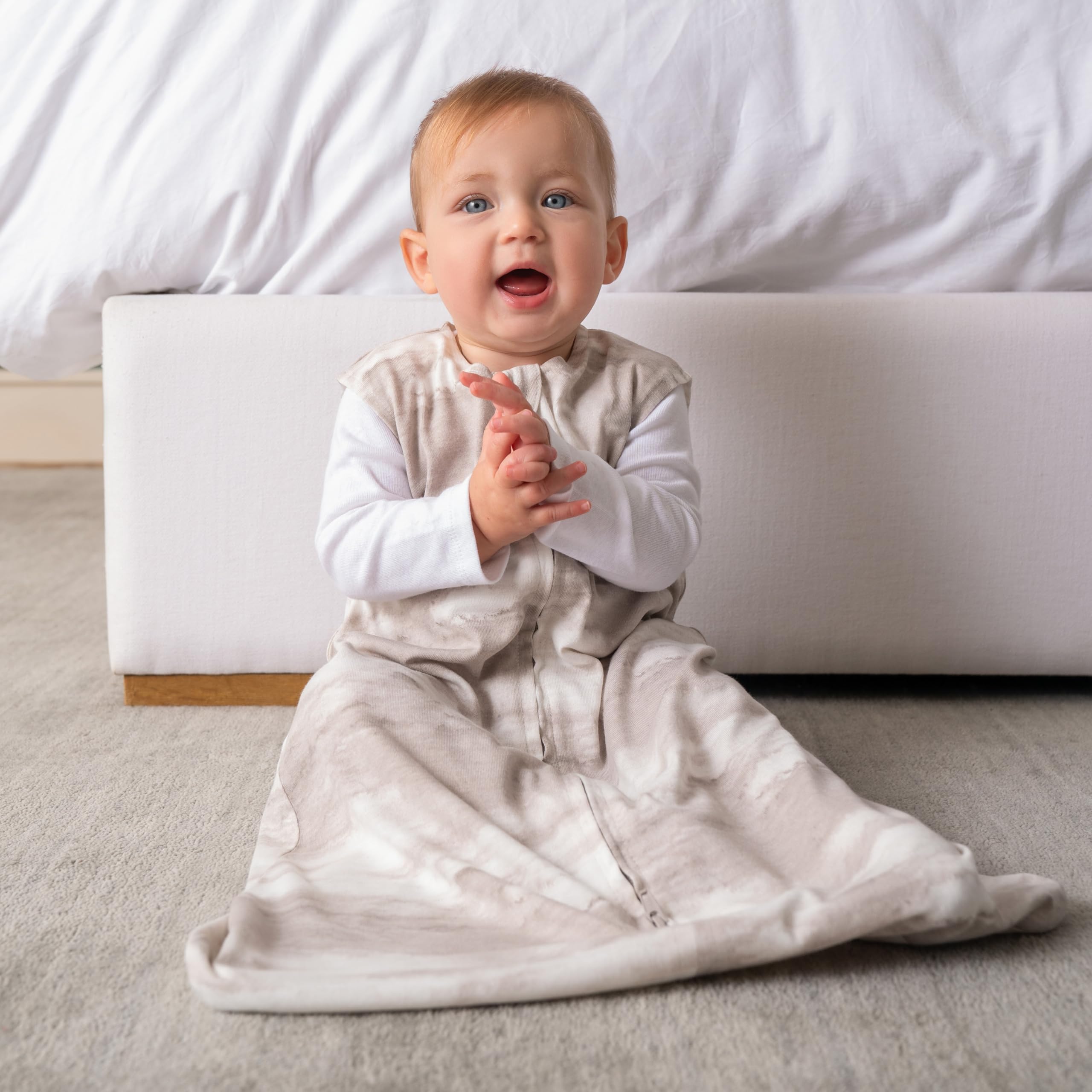 HALO Sleepsack Ideal Temp Ombre Small machine-wash-care label indicates easy care
