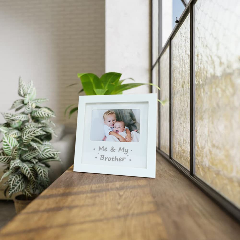 HAMUIERS wooden frame close-up; solid wood construction and clean detailing.
