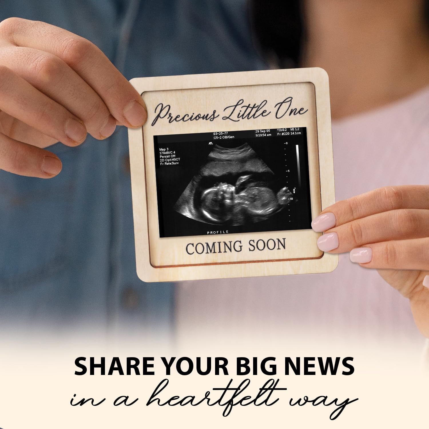 Hangwoous gift-ready packaging frames a thoughtful pregnancy announcement gift.