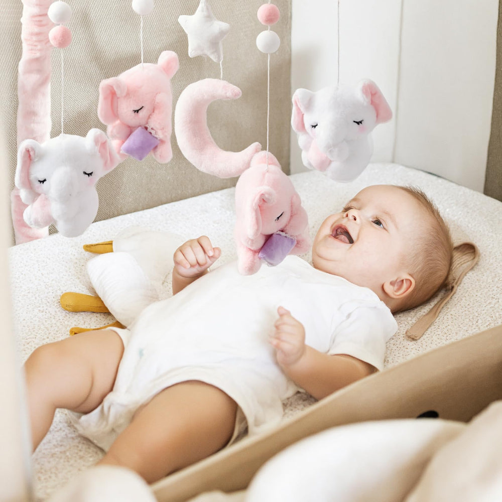 HanMiaMia adjustable arm ensures elephants stay in baby's line of sight.