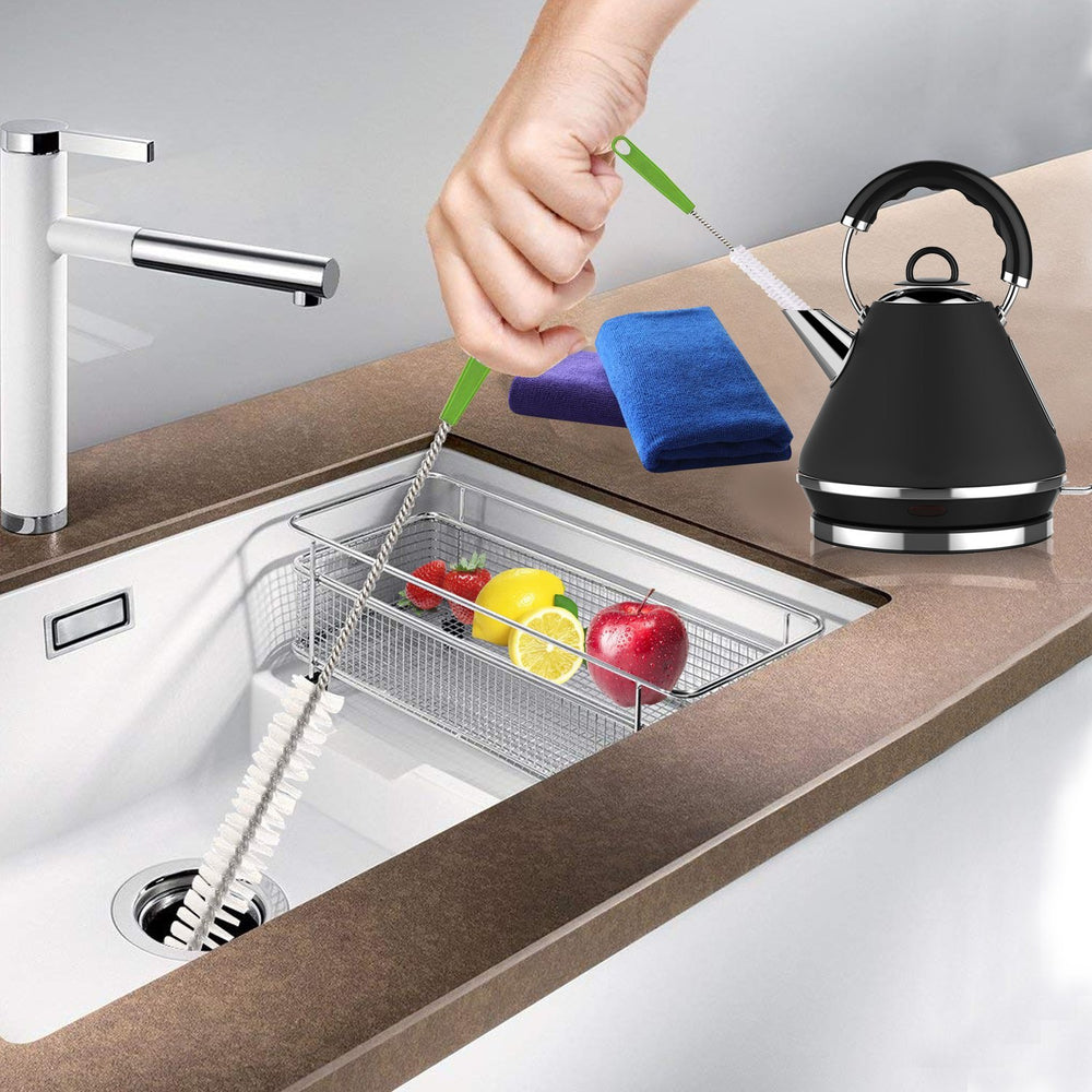 Haomaomao bird feeder cleaner reaches feeder ports with ease.