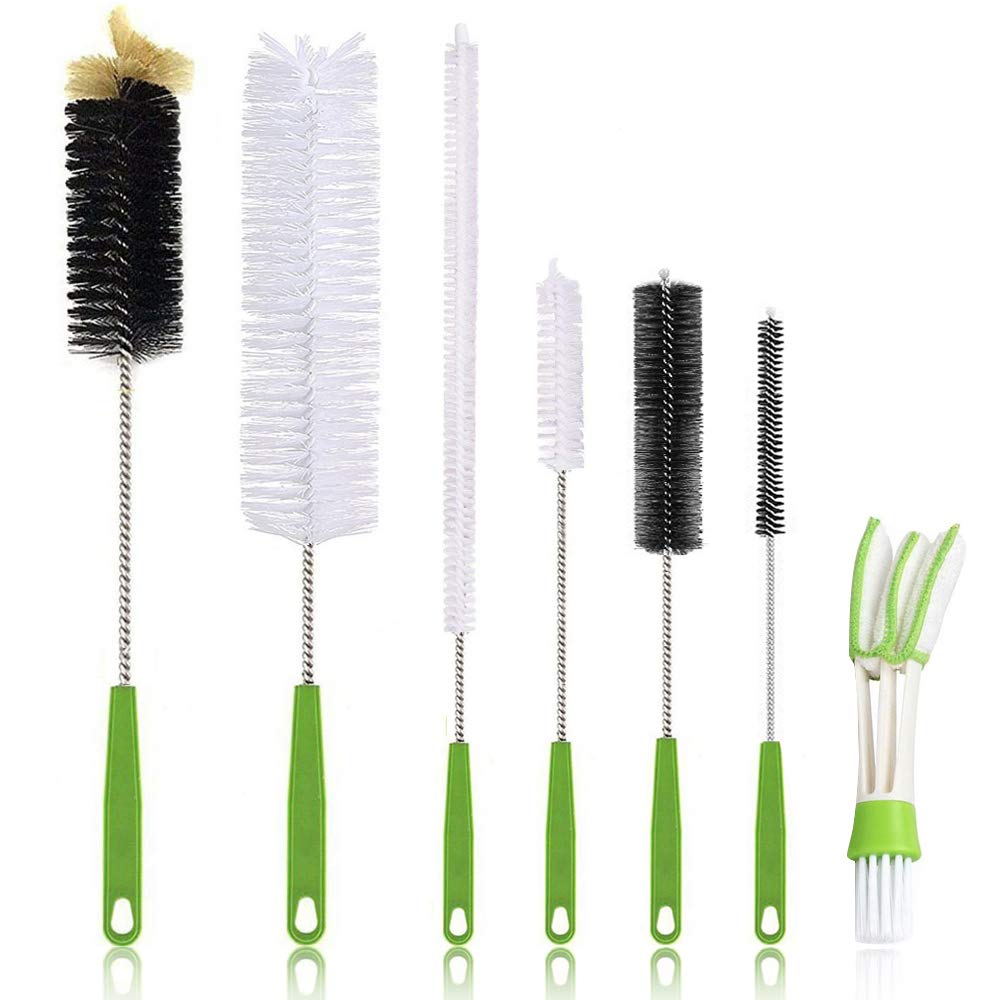 Haomaomao long bottle brush cleans tall bottles and decanters with ease.