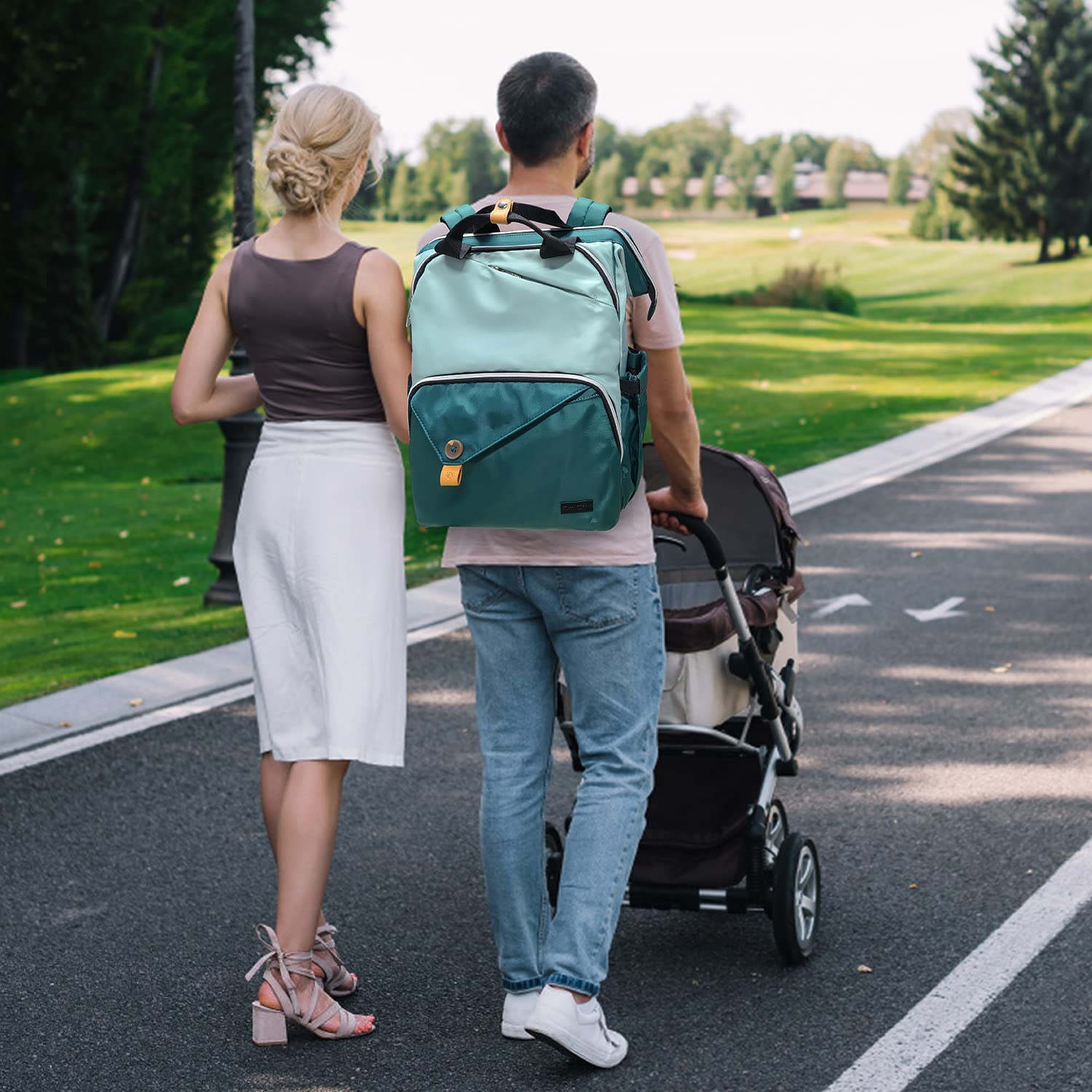 Hap Tim ergonomic back panel and wide straps for comfortable all-day wear.