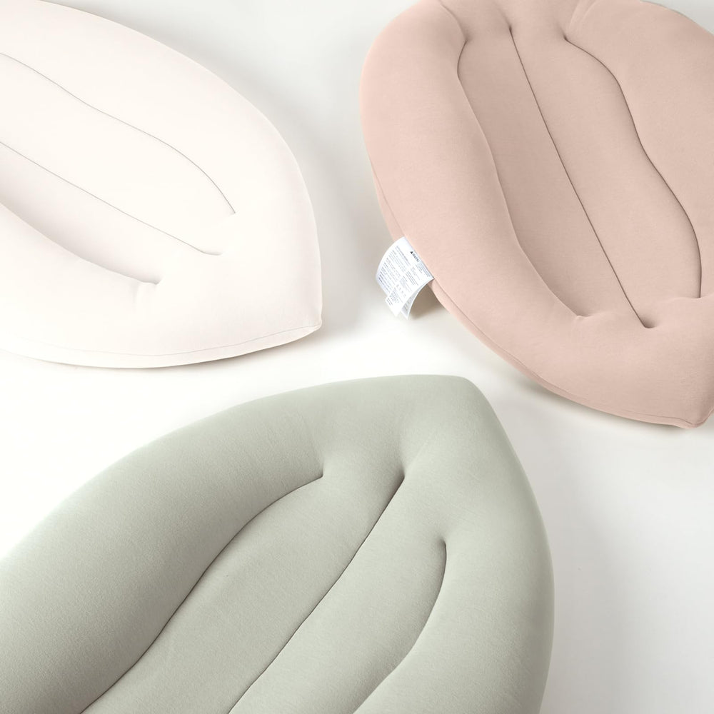 Happle Sunny baby lounger 360° padded sides offer stable supervised time.