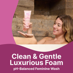 HAPPY CURVES creamy foam demonstrates gentle cleansing for sensitive skin.
