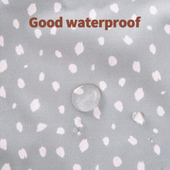 Happy Flute wet bag features a lightweight design for easy carrying.