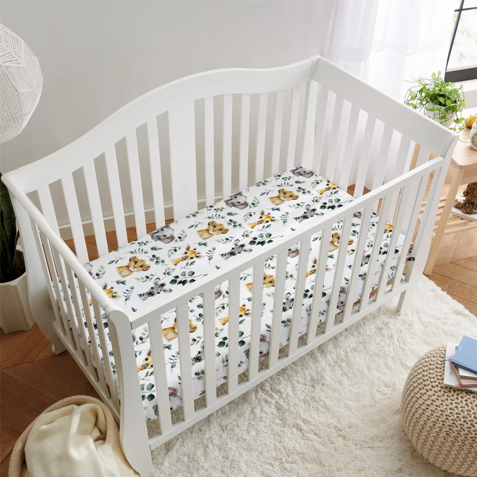 HawSkgFub machine-washable crib sheet stays vibrant through many washes.