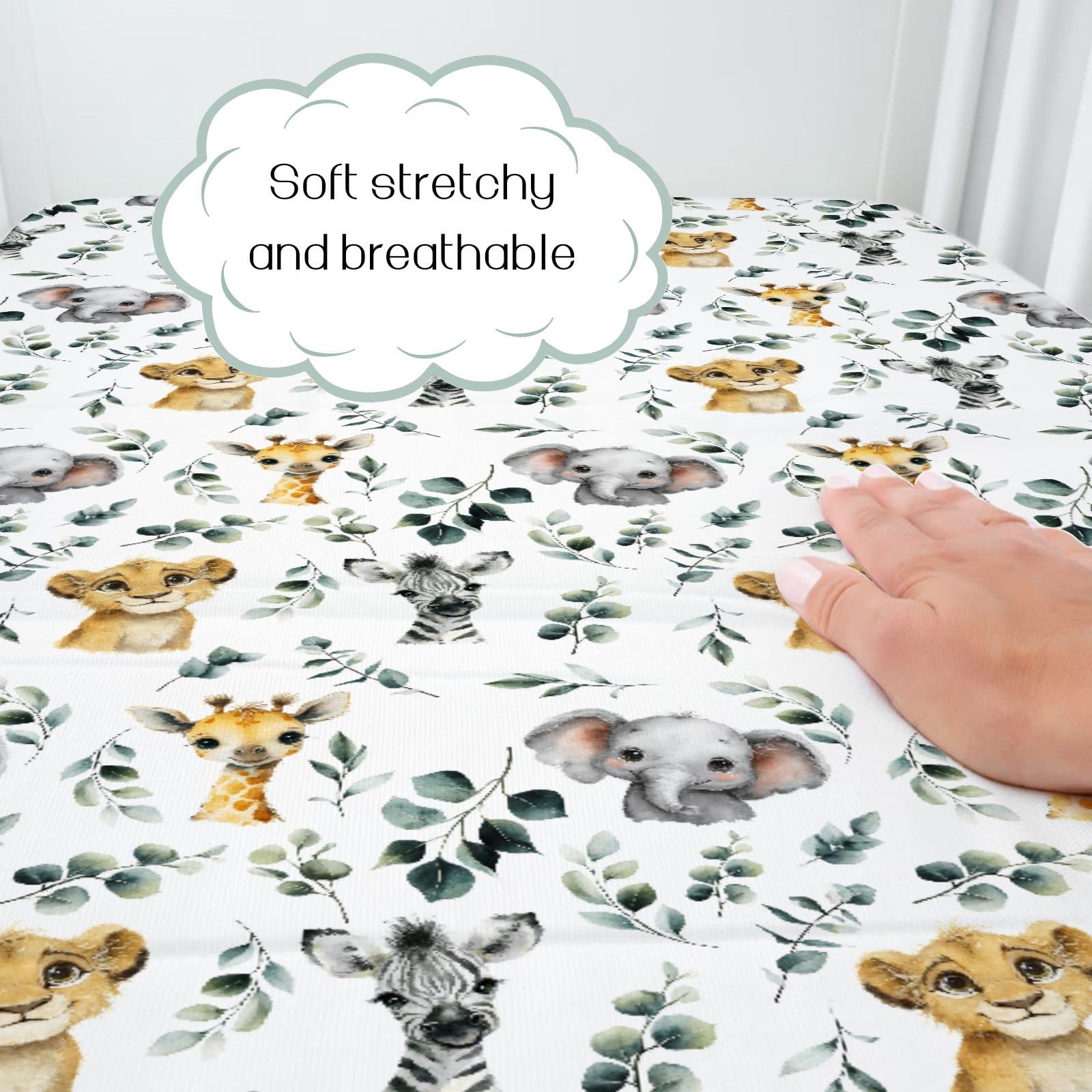 HawSkgFub neutral jungle design suits unisex nurseries while remaining soft and durable.