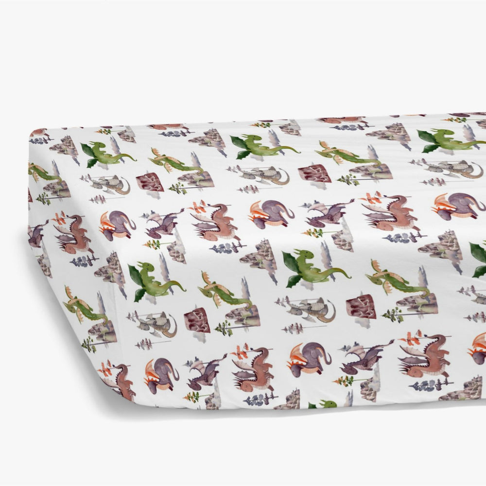 HawSkgFub unisex design fits both boys and girls nurseries.
