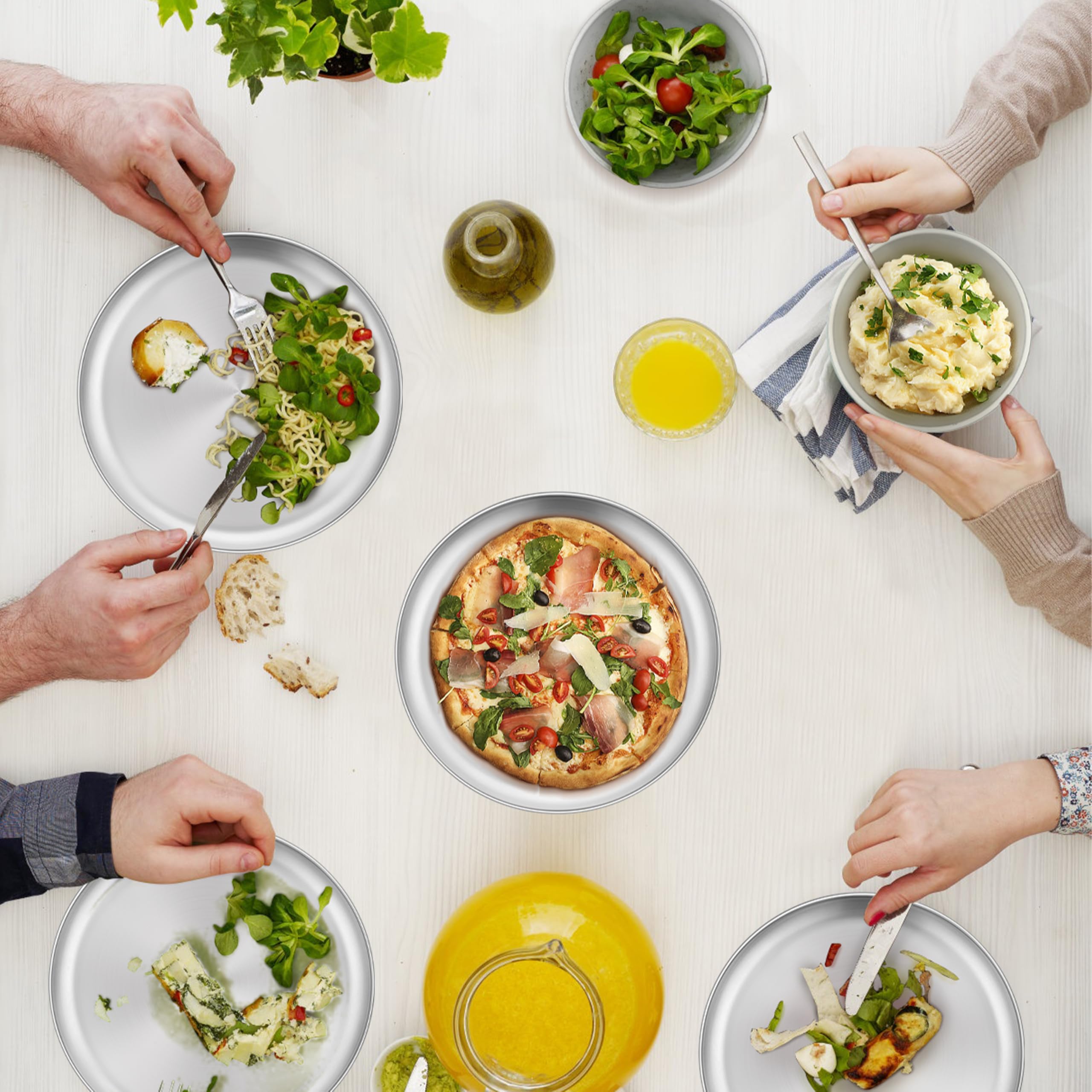 HaWare dishware in everyday dining, easy to clean and dishwasher-safe.