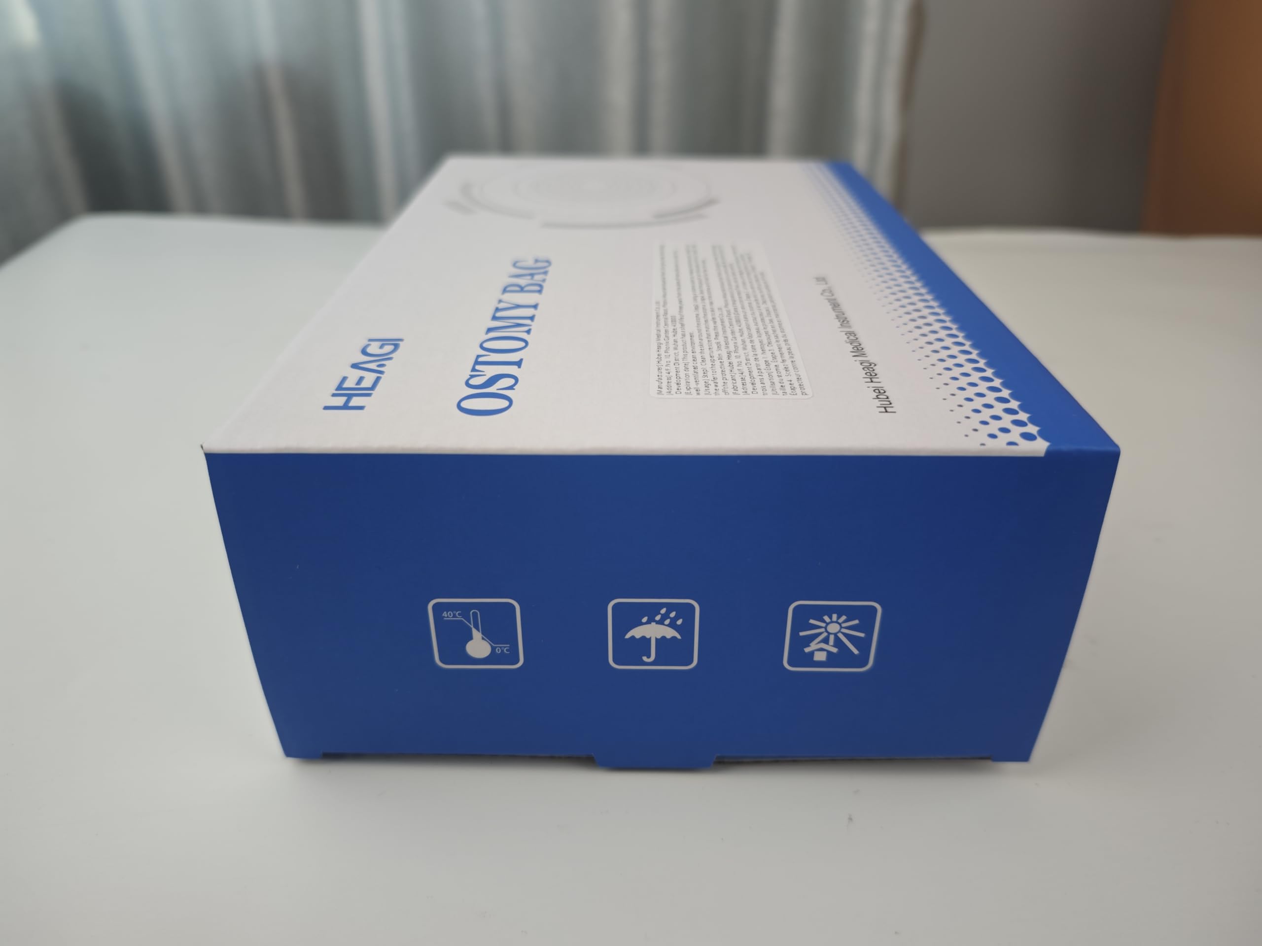 Practical tips for safe changing and disposal included