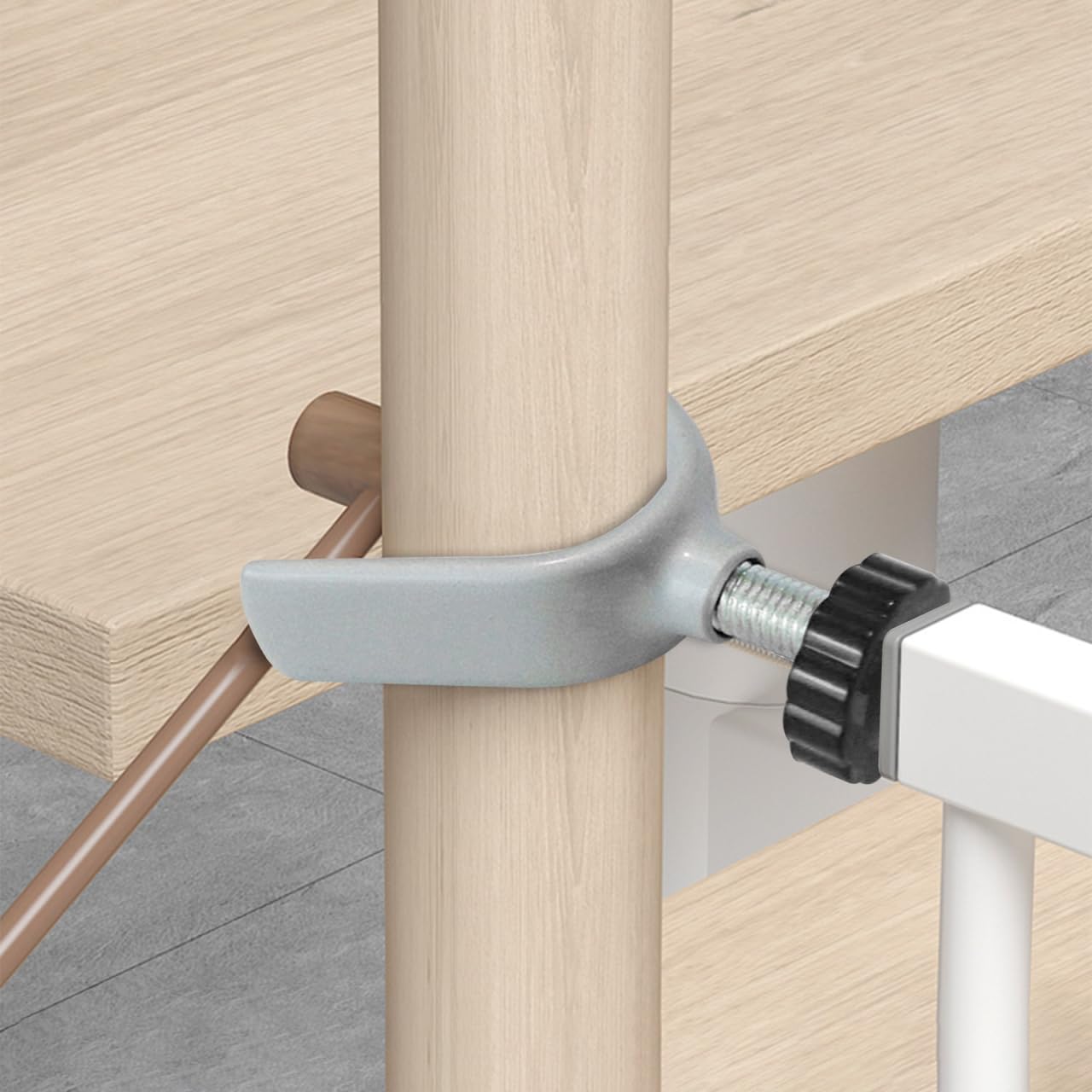 Healifty universal fence accessory demonstrates compatibility with various baby gates.