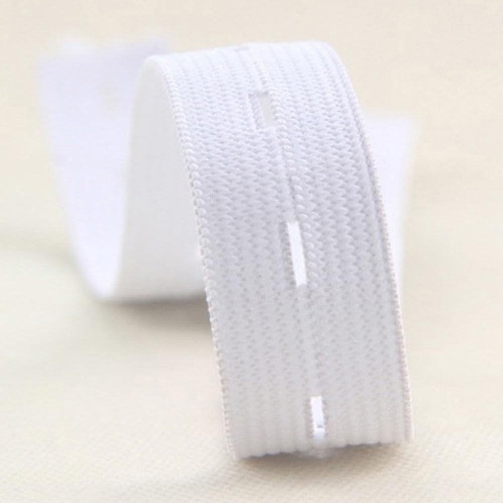 Healifty newborn to toddler strap demonstrates adjustable fit across sizes.