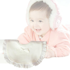 Healifty soft cotton fabric bib provides gentle touch against baby's skin.