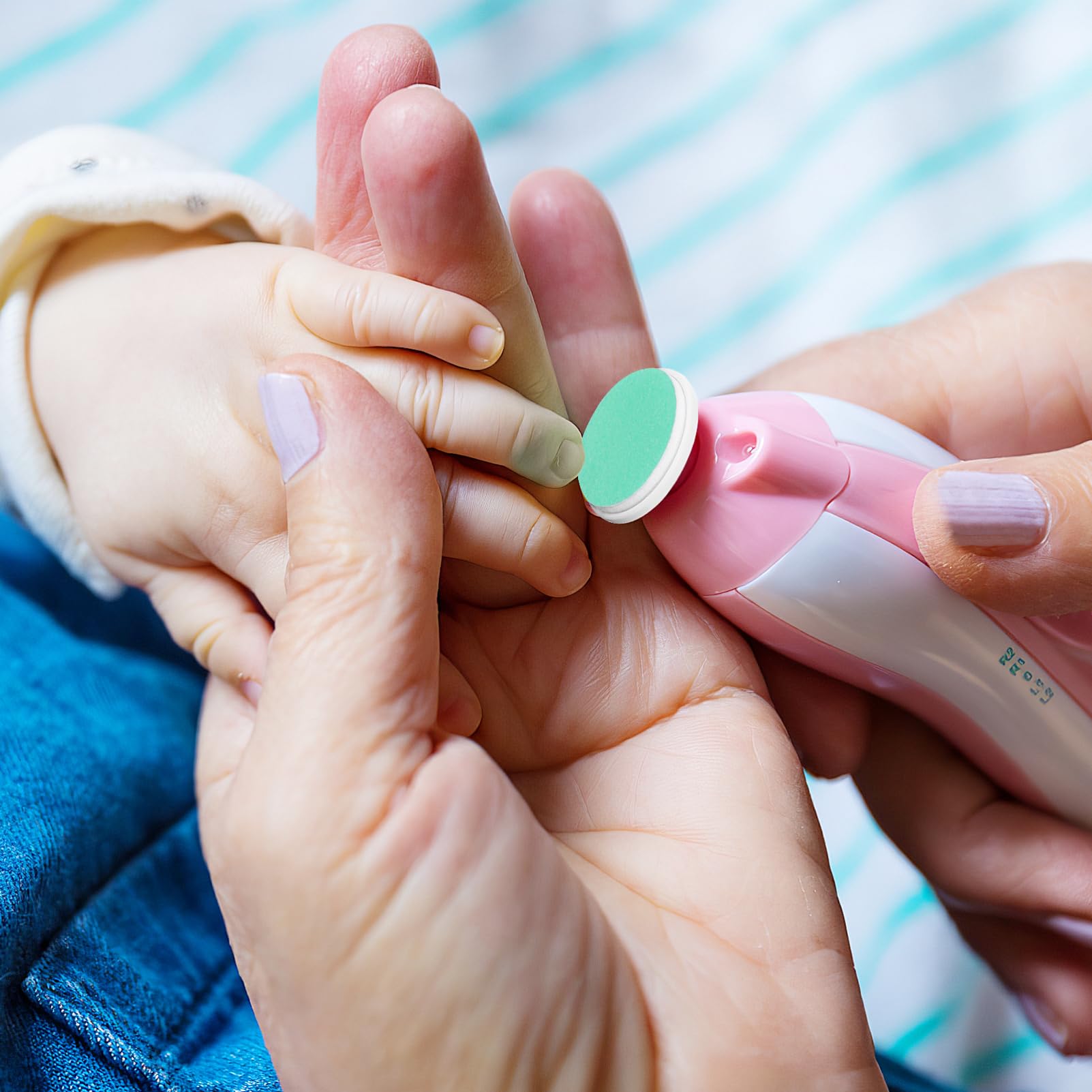 Healvian pad easy-install design aids quick at-home nails.