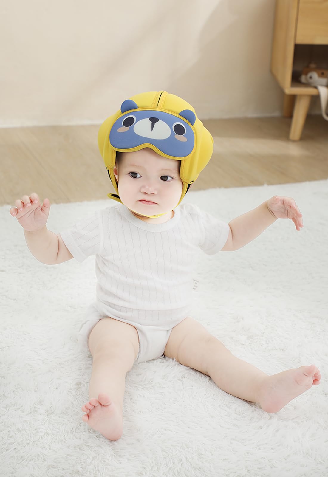HECCEI Mambobaby airflow-suspended design keeps delicate skin cool