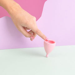 Hello Period average cervix large fit supports secure wear for higher flow days.