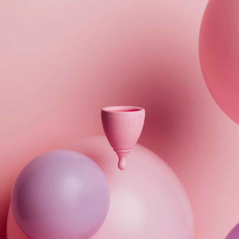Hello Period unboxing highlights sustainable packaging and brand appeal.
