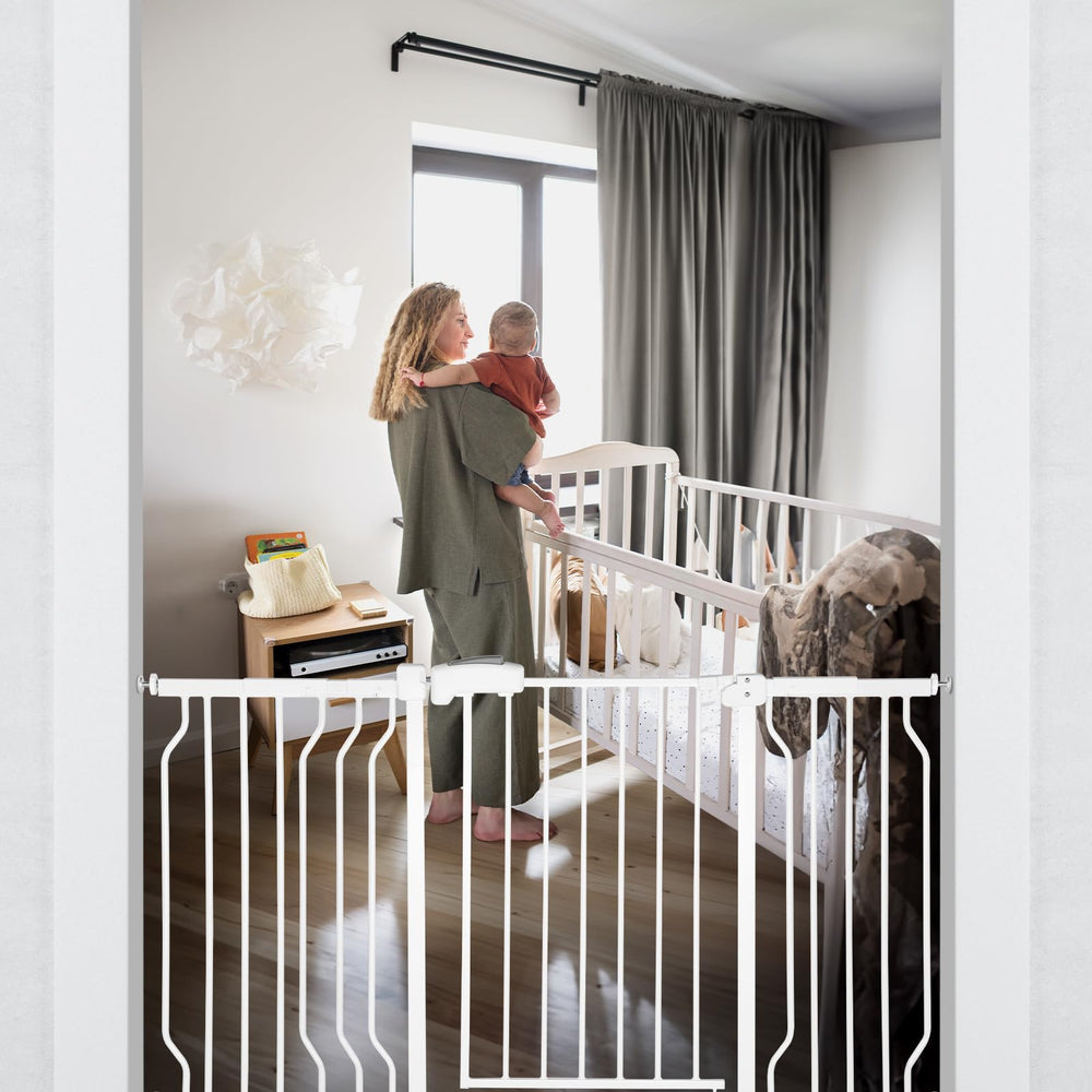 HEMRORO gate designed for indoor use and outdoor spaces.