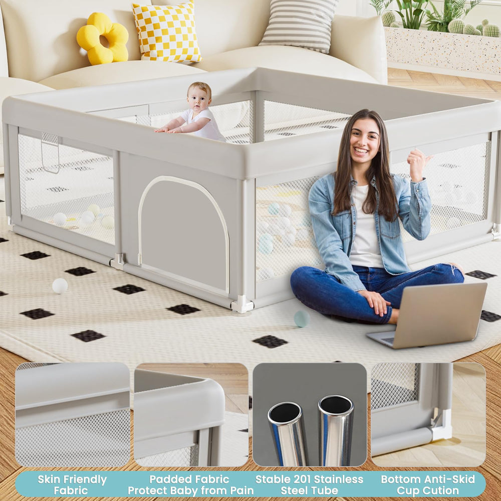 Hiaksedt external pockets keep diapers and toys within reach.