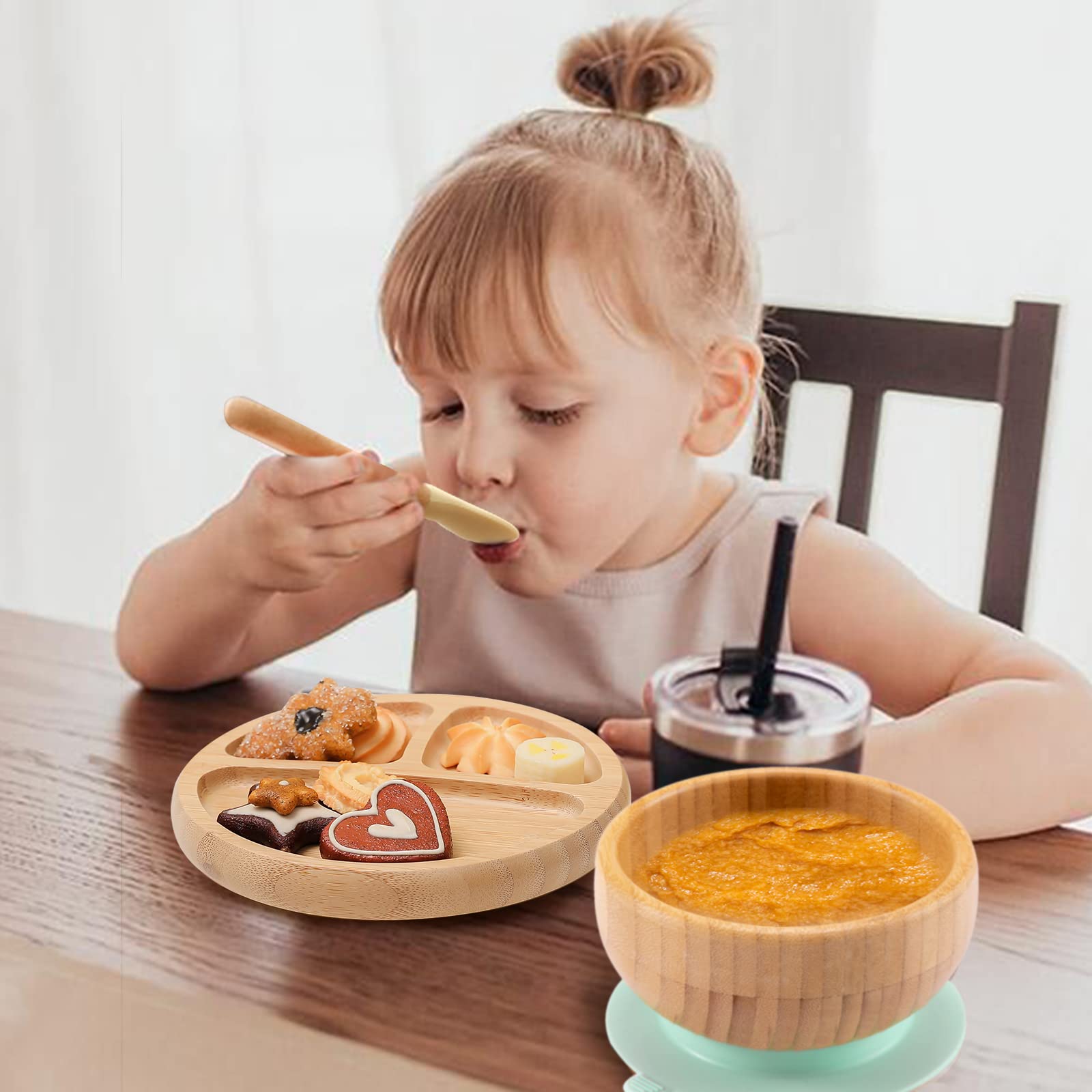 HI BABY MONMENT self-feeding training at mealtimes supports independent eating.