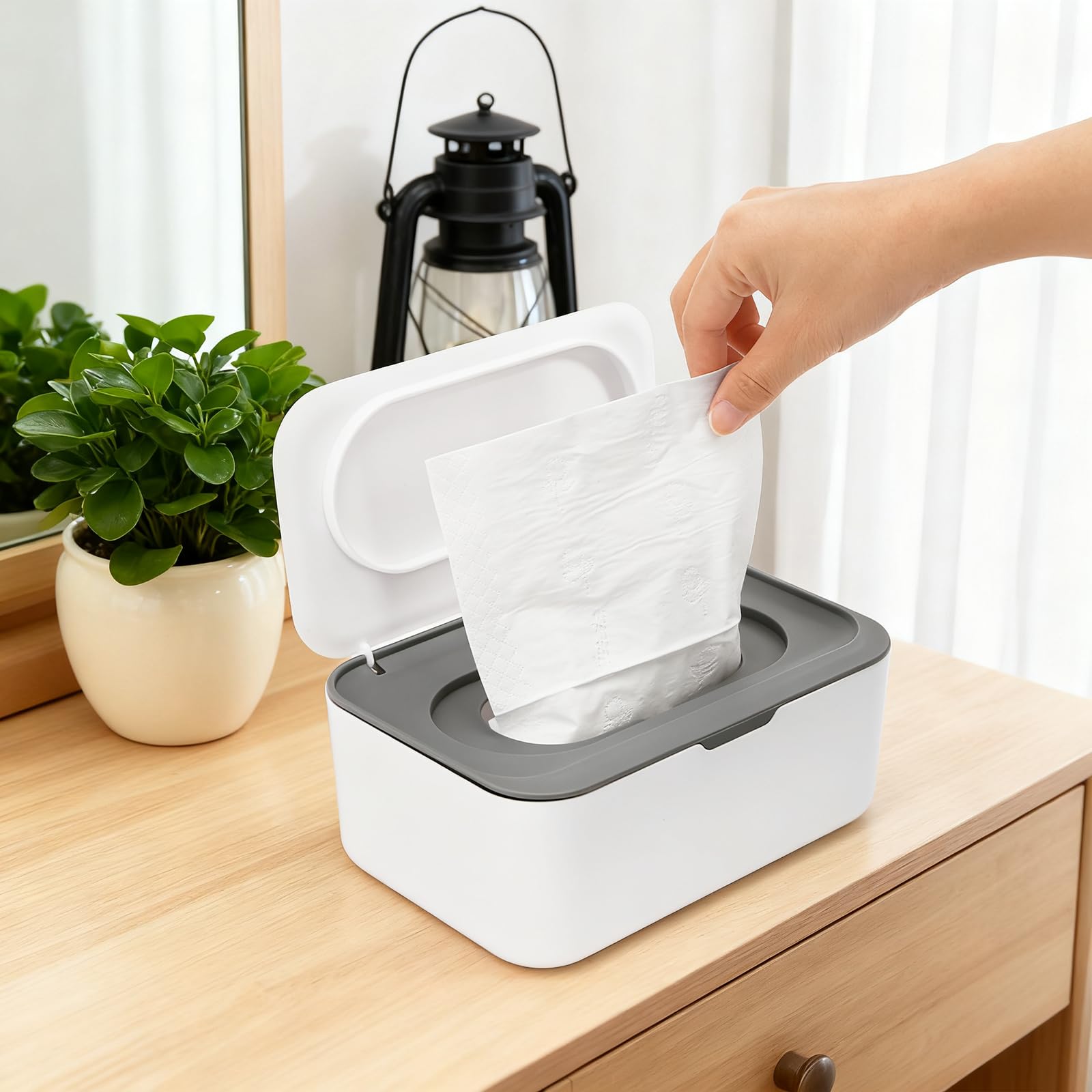 Hiceeden closed container with sealing design for moisture protection