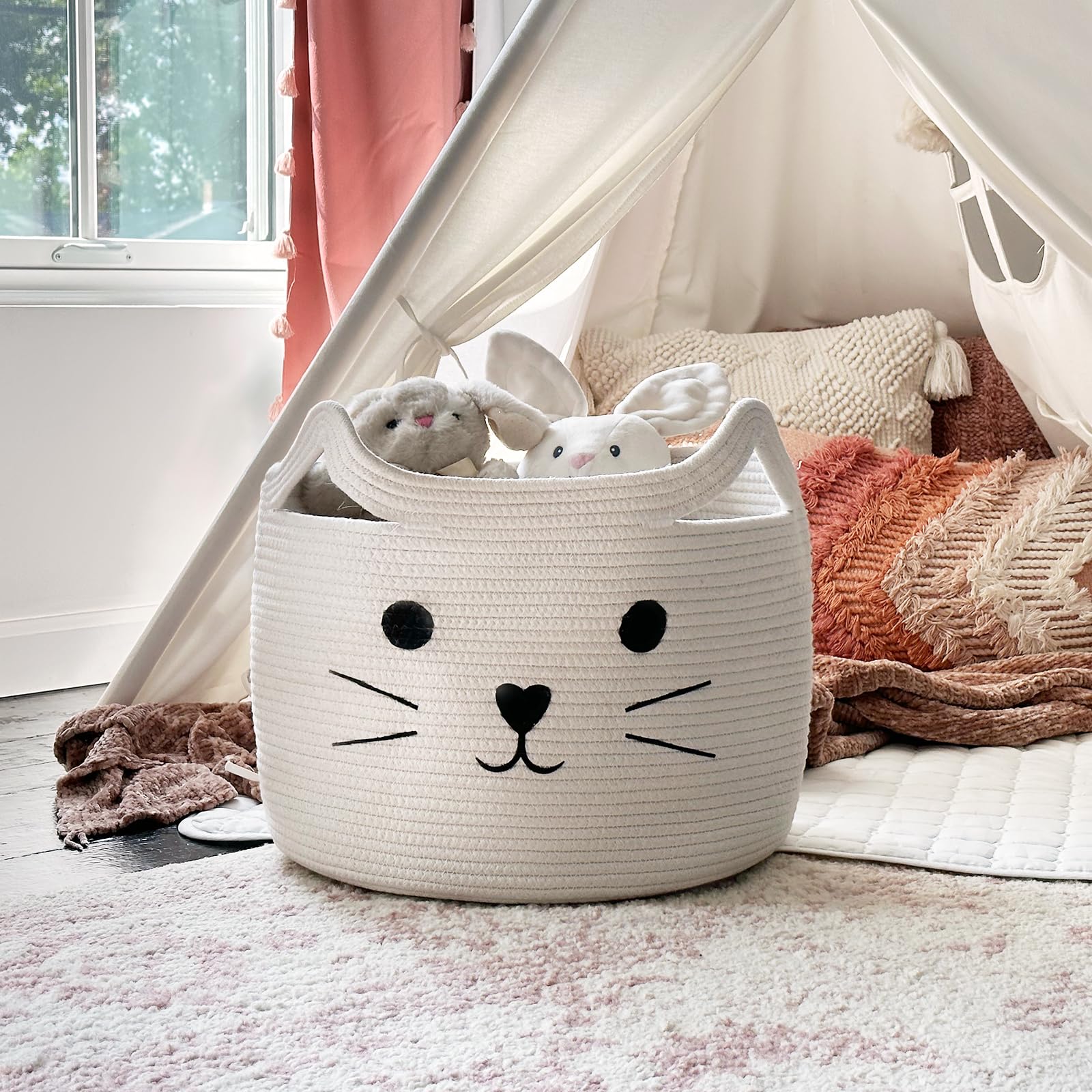 HiChen basket with cushion illustrating pet comfort and cozy space