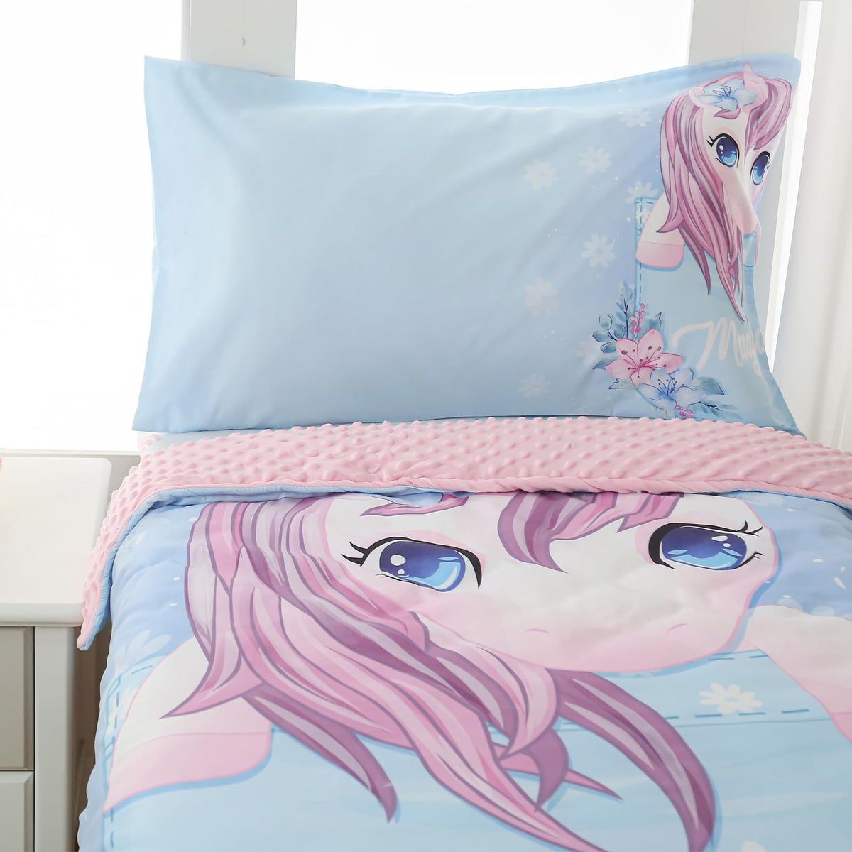 Hilabab unicorn toddler comforter offers soft warmth during bedtime.