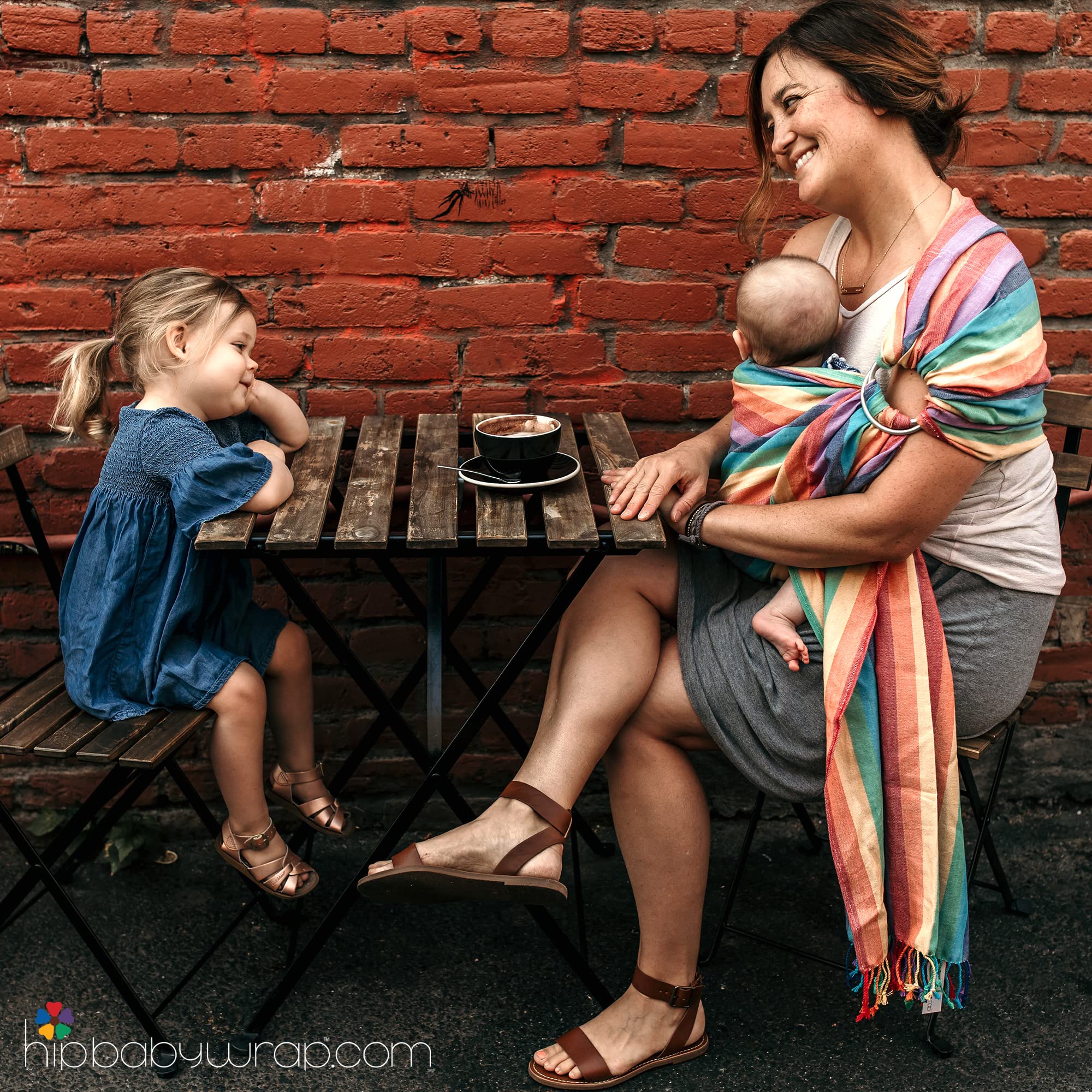Hip Baby Wrap versatile for tummy and hip carries