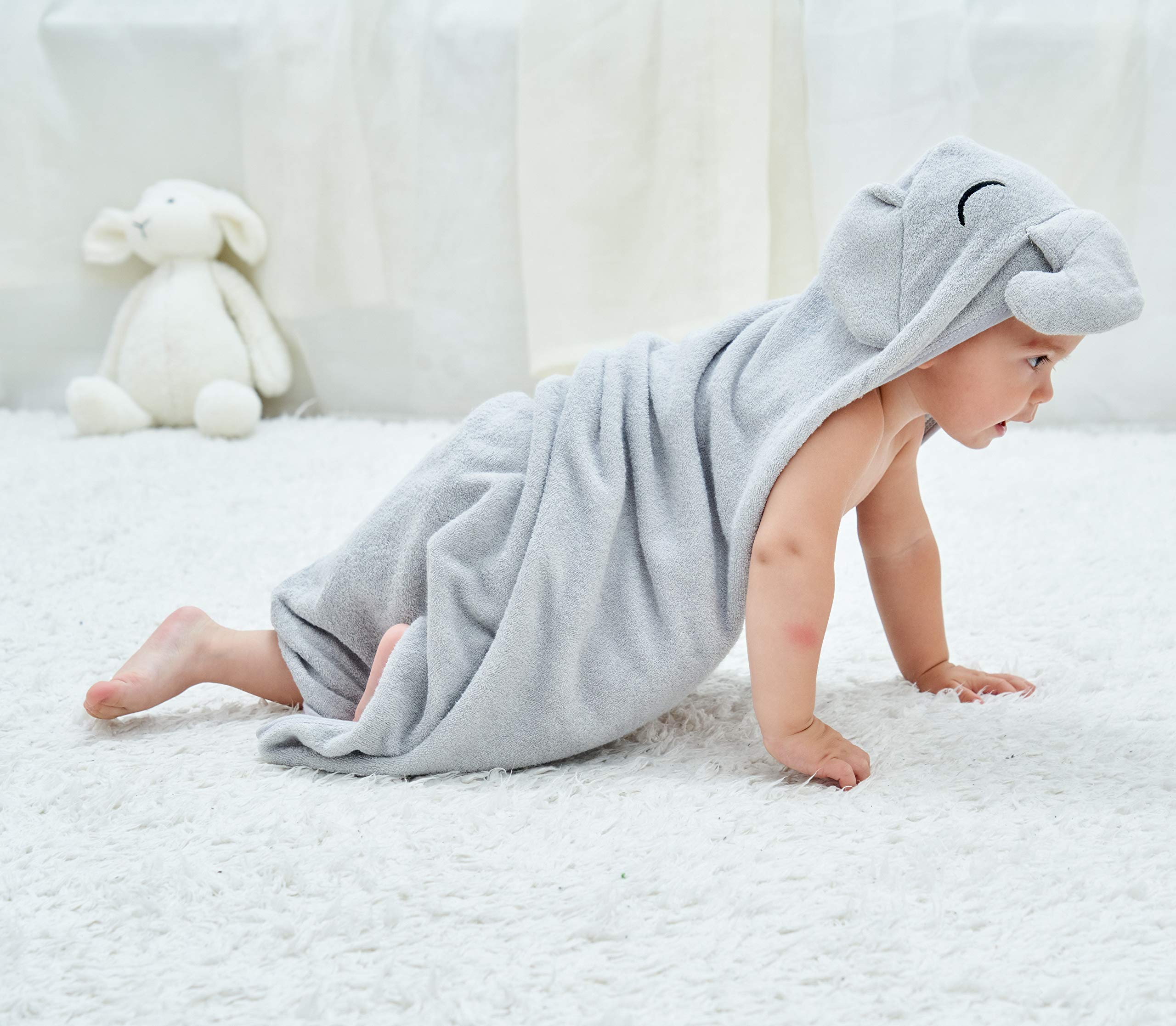 HIPHOP PANDA 30x30 inch towel offers ample wrap for newborns