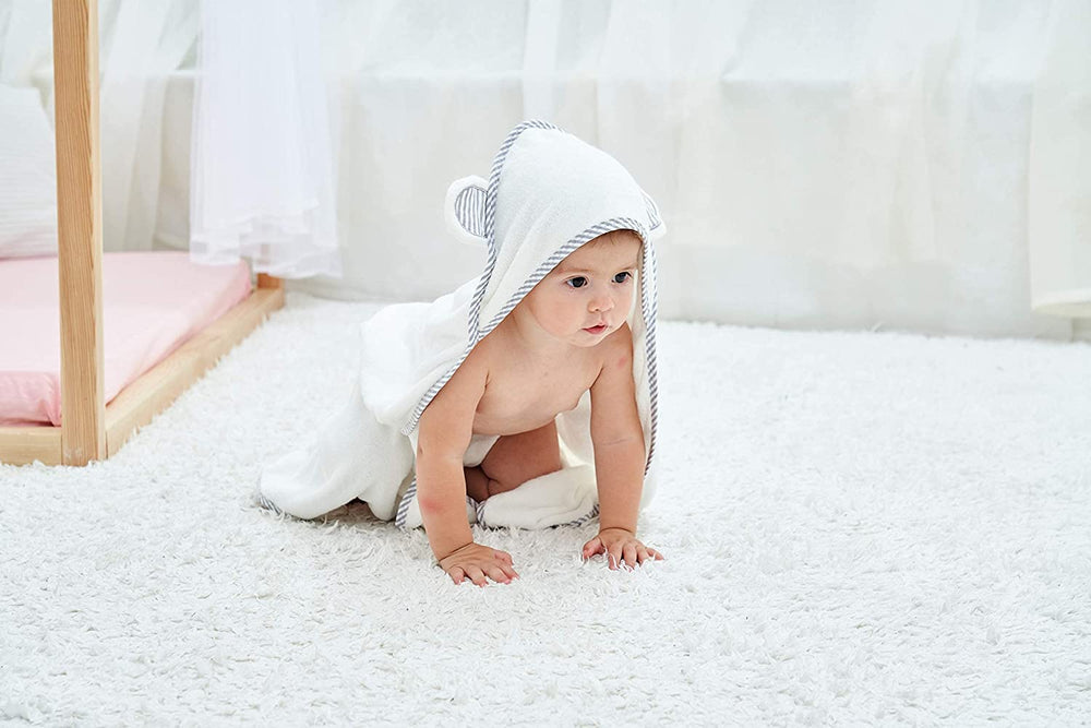 HIPHOP PANDA absorbent hooded towel dries quickly after baths