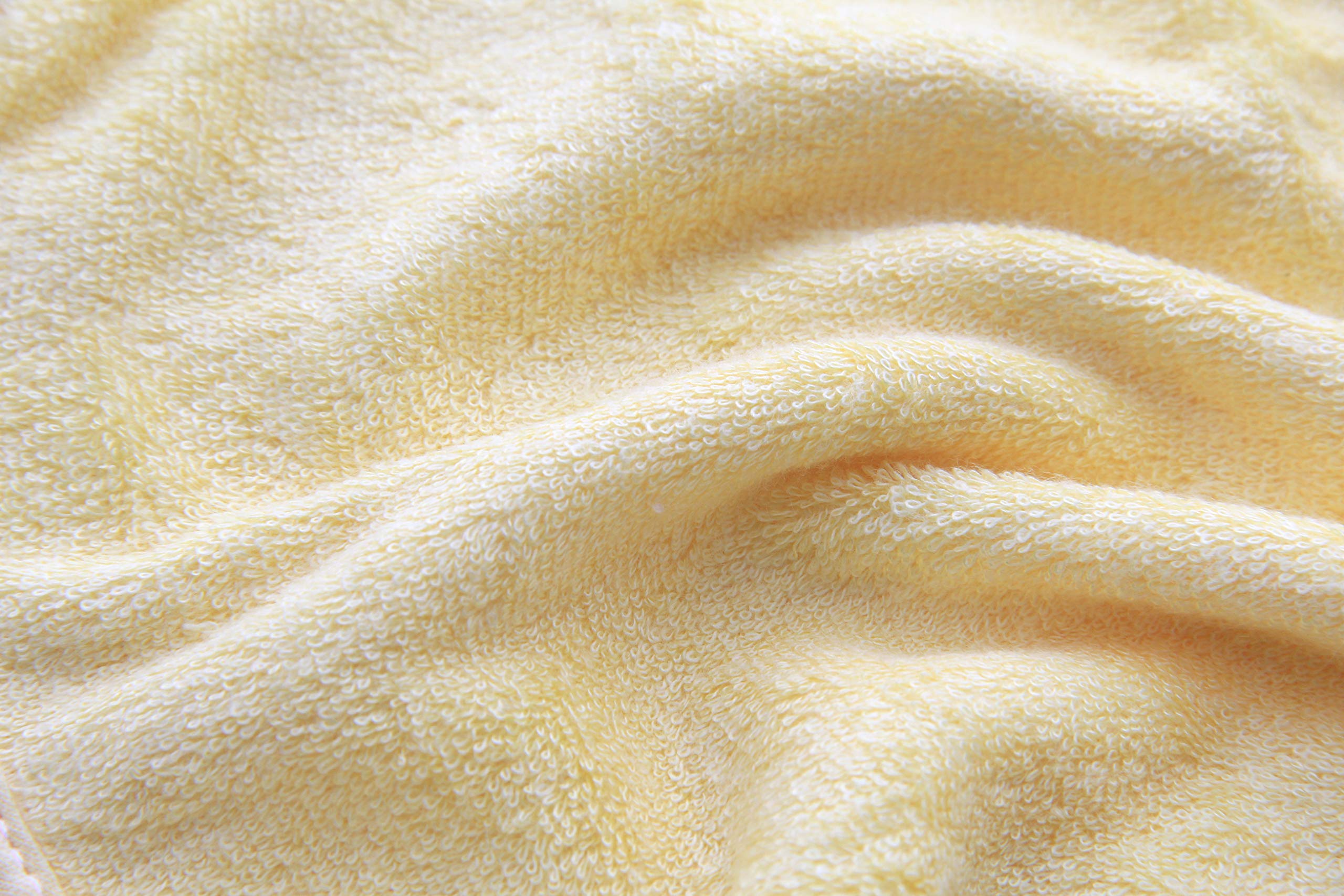 HIPHOP PANDA yellow-pack washcloths ready for everyday use.
