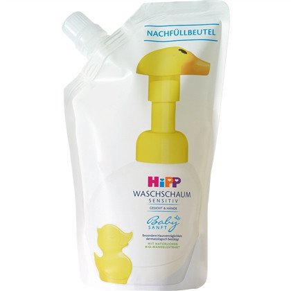 HiPP Baby Soft Foam Bath with duck—gentle, foamy cleanse for playful bath time.