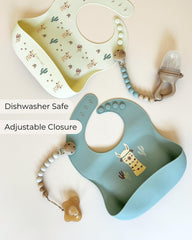 Hippypotamus bib with adjustable closure for secure fit