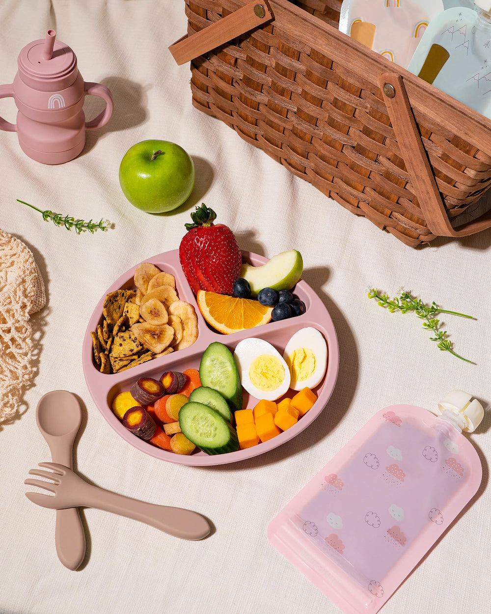 Hippypotamus portable trio suits meals on the go and during outings