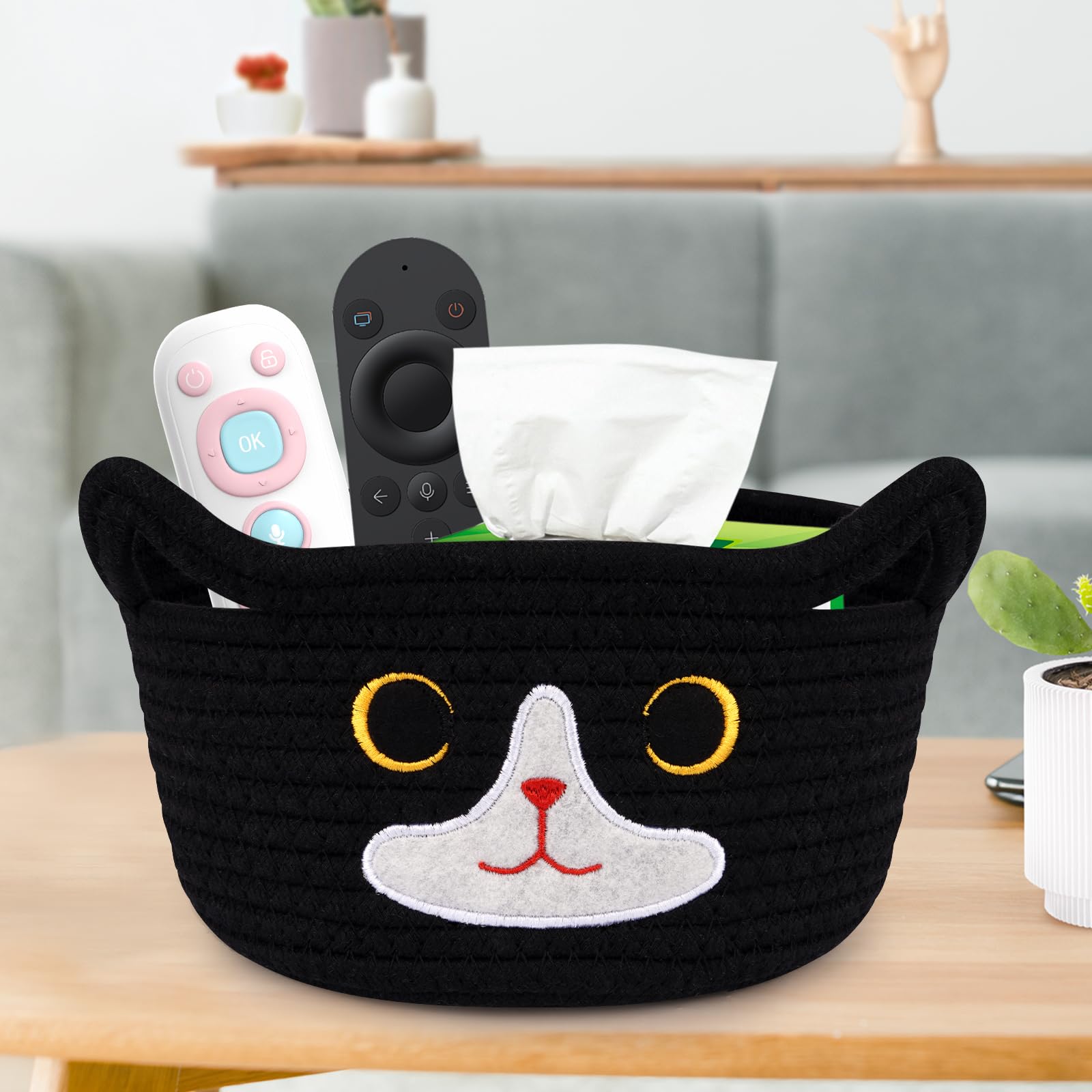 Hkojewp Cat Basket makes a cute gift basket for celebrations.