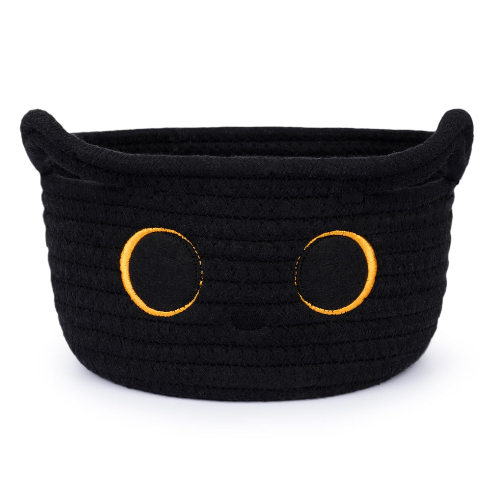 Hkojewp Blanket-storage basket organizes throws and nappies with soft materials.