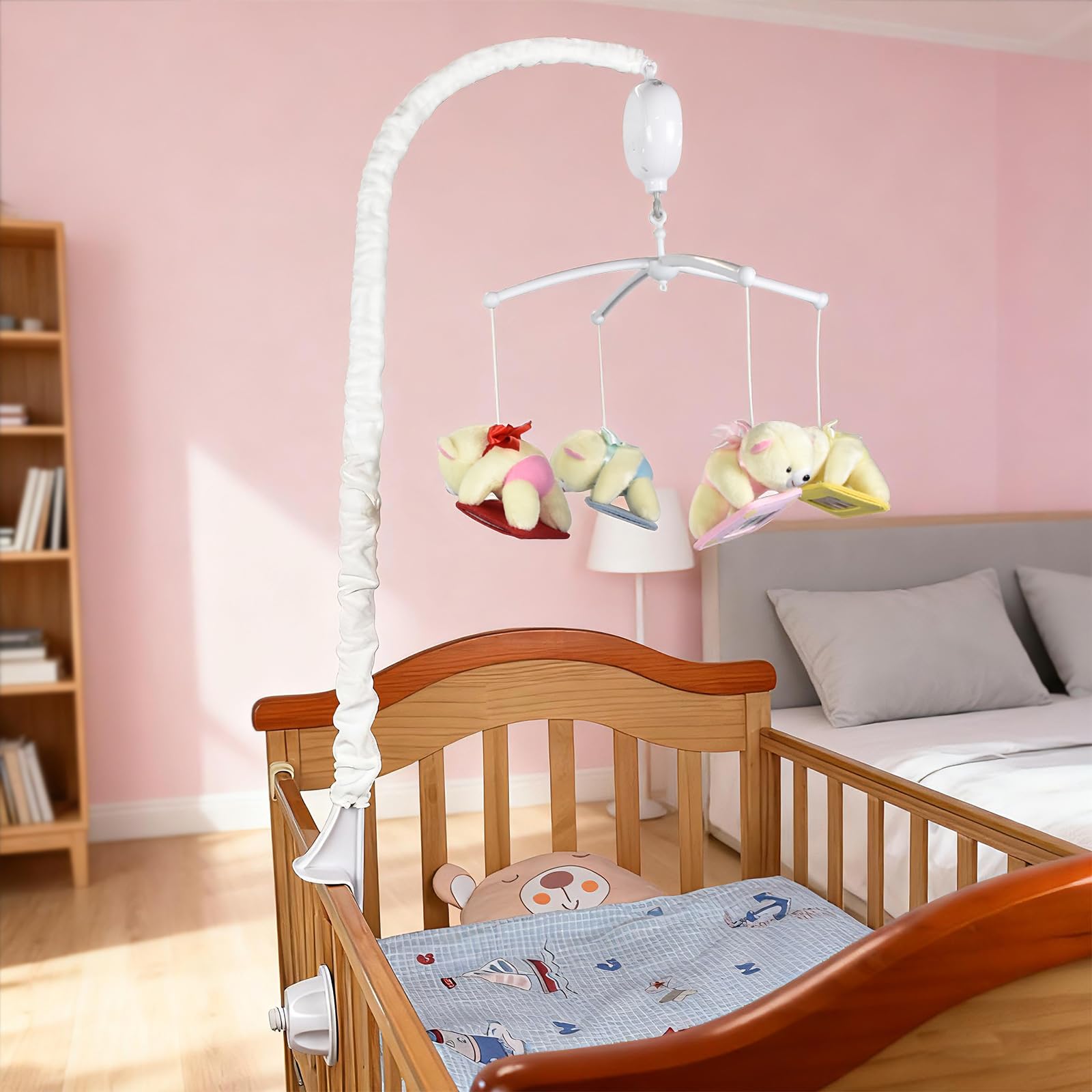 HLEEDUO Little Bear crib mobile with photo frame enhances nursery memories.