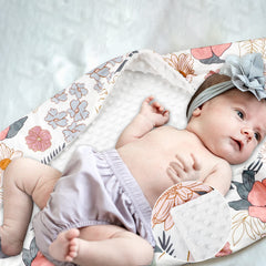 HNHUAMING baby blanket with dotted backing adds gentle texture for nap time.